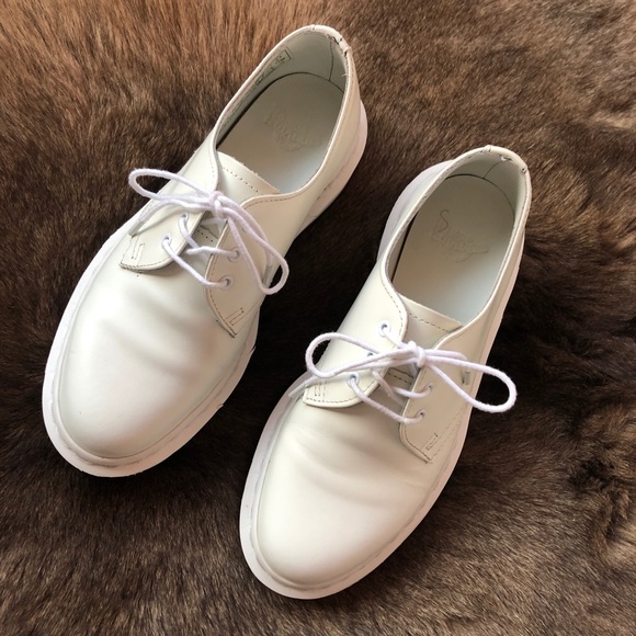 dr martens 1461 white smooth